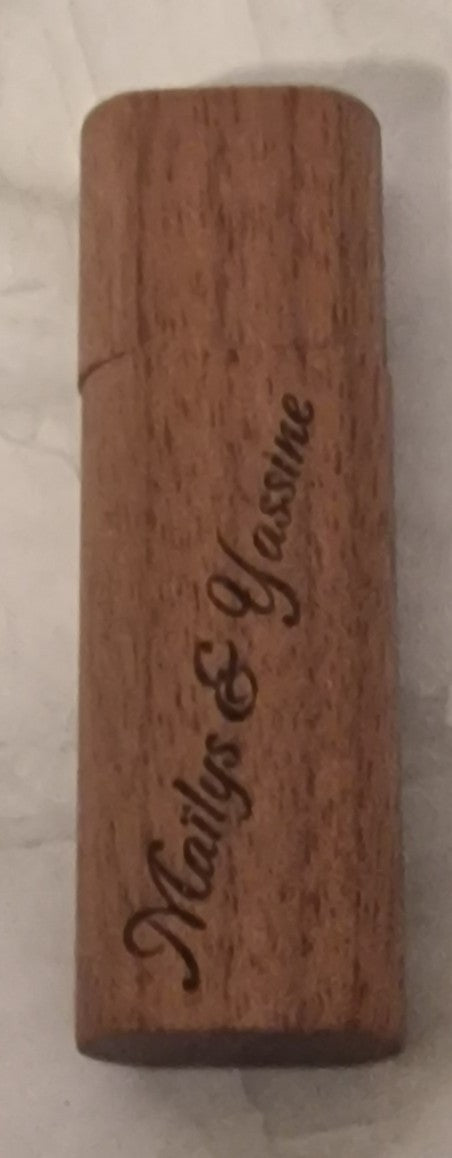 Coffret Clé USB en Bois Gravé 32 Go - Cadeau Mariage