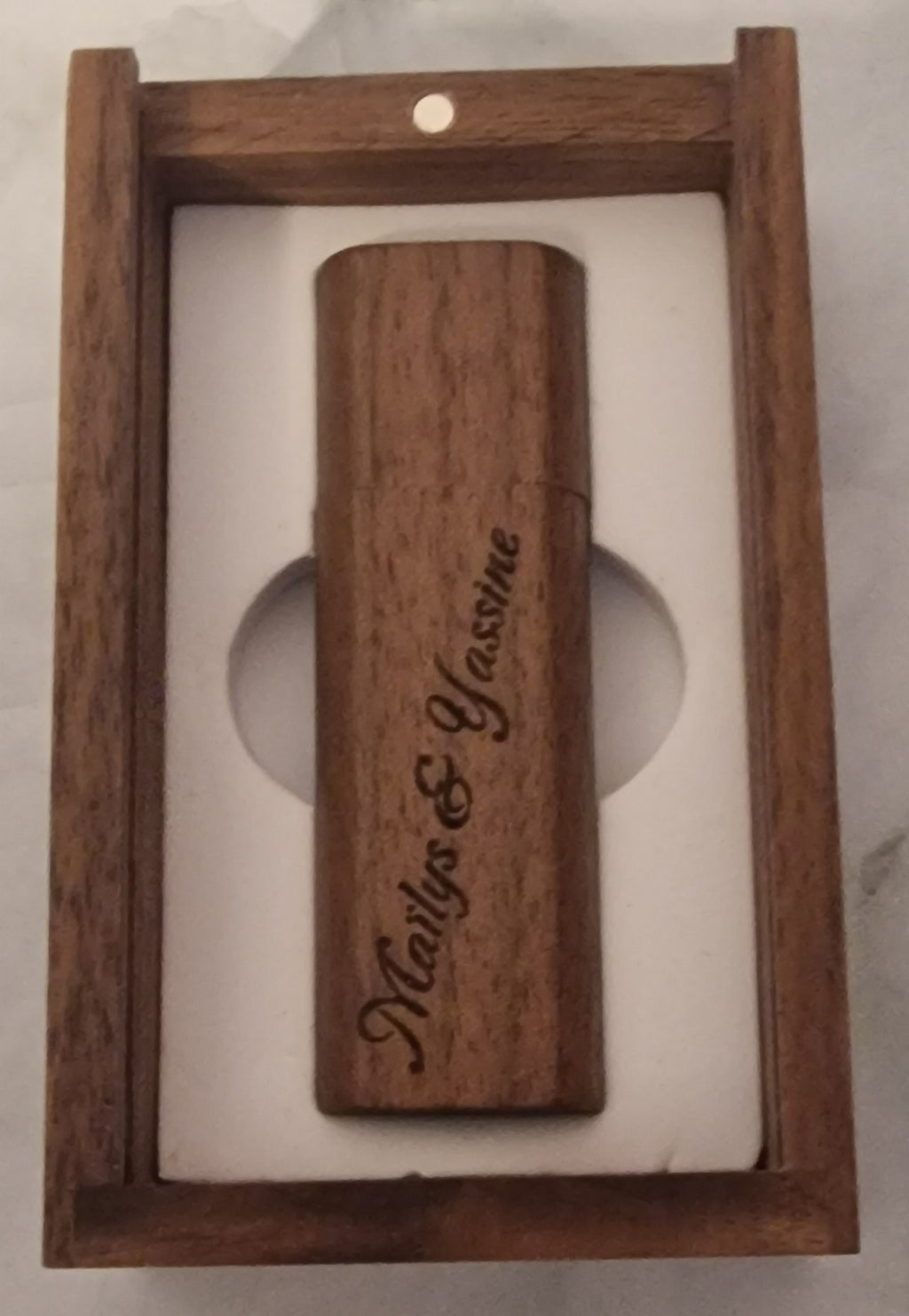 Coffret Clé USB en Bois Gravé 32 Go - Cadeau Mariage