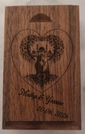 Coffret Clé USB en Bois Gravé 32 Go - Cadeau Mariage