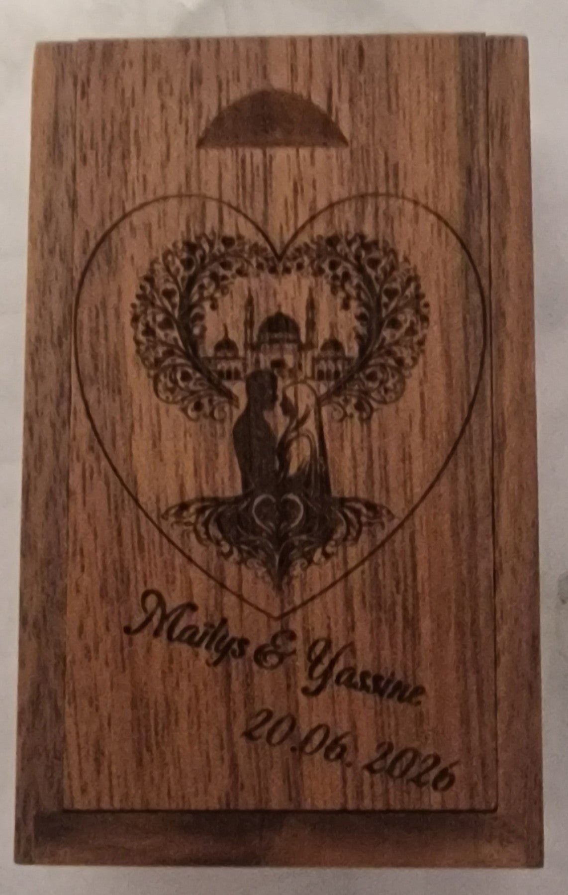 Coffret Clé USB en Bois Gravé 32 Go - Cadeau Mariage