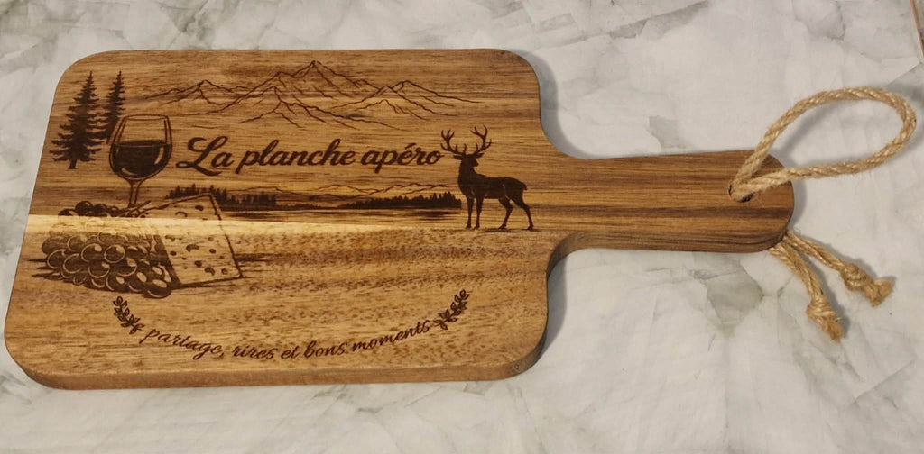 Planche à Découper en Bois Gravée au Laser